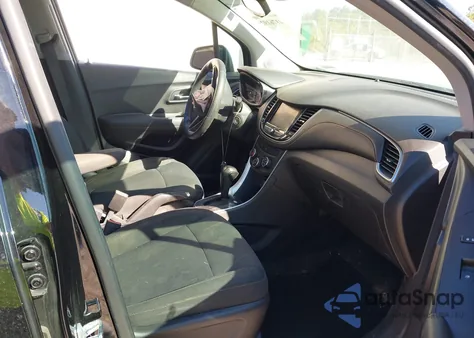 2020 Chevrolet Trax Fwd Ls z USA, uszkodzony, nr VIN KL7CJKSB1LB059214